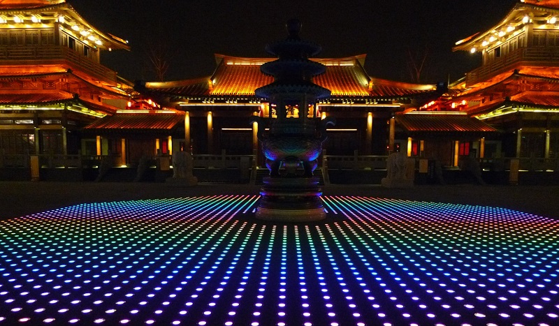 地埋燈實(shí)景效果圖.jpg 地埋燈實(shí)景效果圖.jpg